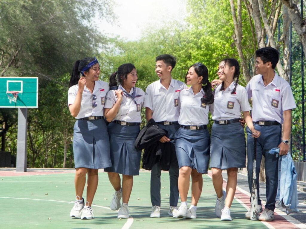 Find the best affordable school uniforms in dubai